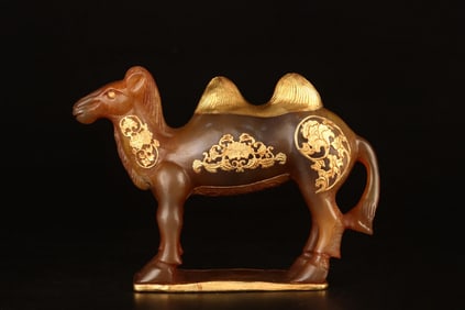 OLD AGATE GOLD-WRAPPED CAMEL, WEIGHT 1574G