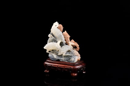 SHOUSHAN SOAPSTONE CARVED 'CRANES' FIGURAL GROUP WITH WOODEN STAND