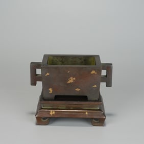 QING DYNASTY: GOLD-PLATED COPPER MANGER STOVE