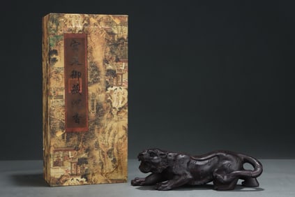 COURT COLLECTION AGARWOOD TIGER STATUE