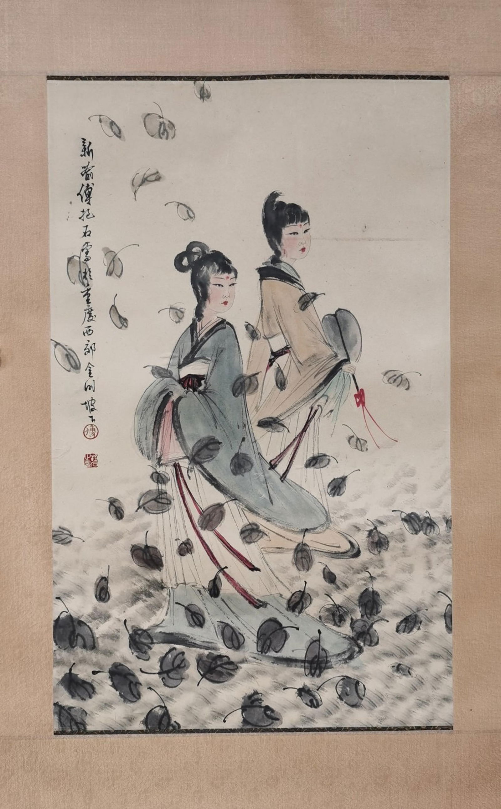 FU BAOSHI, HAND PAINTING 'TWO LADIES' PAPER SCROLL: 傅抱石 双仕女 镜片 纸本 Fu Baoshi, hand painting 'two ladies' paper scroll 71*43cm