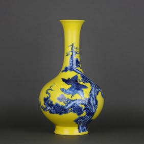REPUBLIC OF CHINA WANG BU YELLOW GLAZE BLUE AND WHITE FLOWER AND BIRD PATTERN APPRECIATION BOTTLE