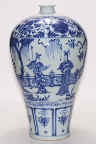 BLUE AND WHITE PORCELAIN VASE WITH A HUNDRED FLOWERS PAVILION IN THE YUAN DYNASTY