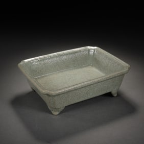 QING DYNASTY GE-GLAZED FLOWER POT