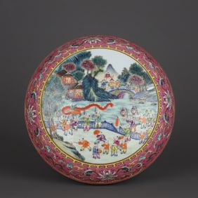 QING QIANLONG ROUGE RED GROUND WITH POWDER COLOR OPENWORK CHILDREN'S DRAGON LANTERN LID BOX