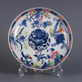 QING YONGZHENG YEAR BLUE AND WHITE PLUS FAMILLE ROSE FLOWERS CLOUD DRAGON PATTERN APPRECIATION PLATE