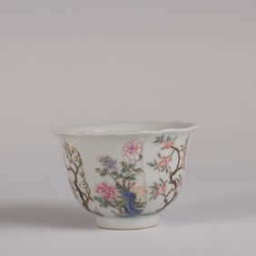 QING QIANLONG PINK FLOWER PATTERN MELON AND DIAMOND CUP