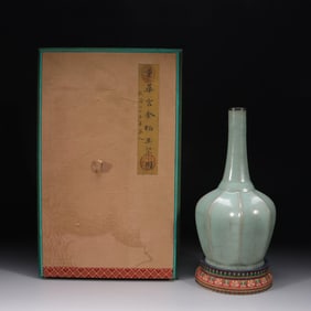 SONG DYNASTY RU KILN OCTAGONAL CLEAN BOTTLE