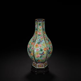 QING DYNASTY COPPER ENAMEL WITH GOURD DECORATION APPRECIATION BOTTLE