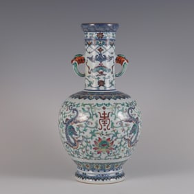 QING QIANLONG DOUBLE EAR VASE WITH RED DRAGON HOLDING LONGEVITY