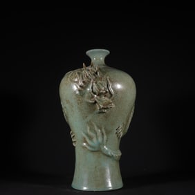 THE OLD COLLECTION OF THE SONG DYNASTY RU KILN AZURE GLAZE HIGH RELIEF DRAGON PATTERN LARGE PLUM