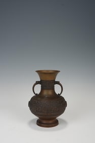QING DYNASTY IMITATION ANTIQUE COPPER DOUBLE-HANDLED VASE