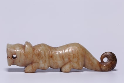 QING DYNASTY HETIAN JADE CHI?HU HANDLE ORNAMENT