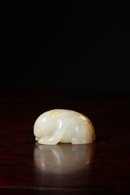QING HETIAN WHITE JADE WITH PATINA CARVED RECUMBENT RABBIT PENDANT