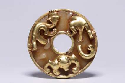HAN DYNASTY HETIAN JADE GILT?RIMMED BEAR PLAQUE