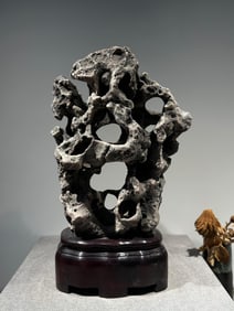 TAIHU SCHOLAR'S ROCK DESK SET ORNAMENT