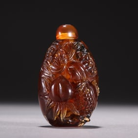 QING DYNASTY OLD AMBER ?THREE?HAPPINESS? SNUFF BOTTLE