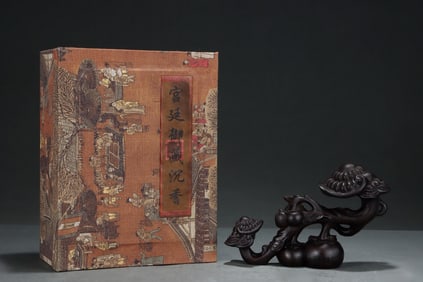 OLD AGARWOOD CARVING GANODERMA LUCIDUM