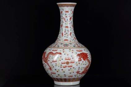 RED GLAZE DRAGON PATTERN VASE