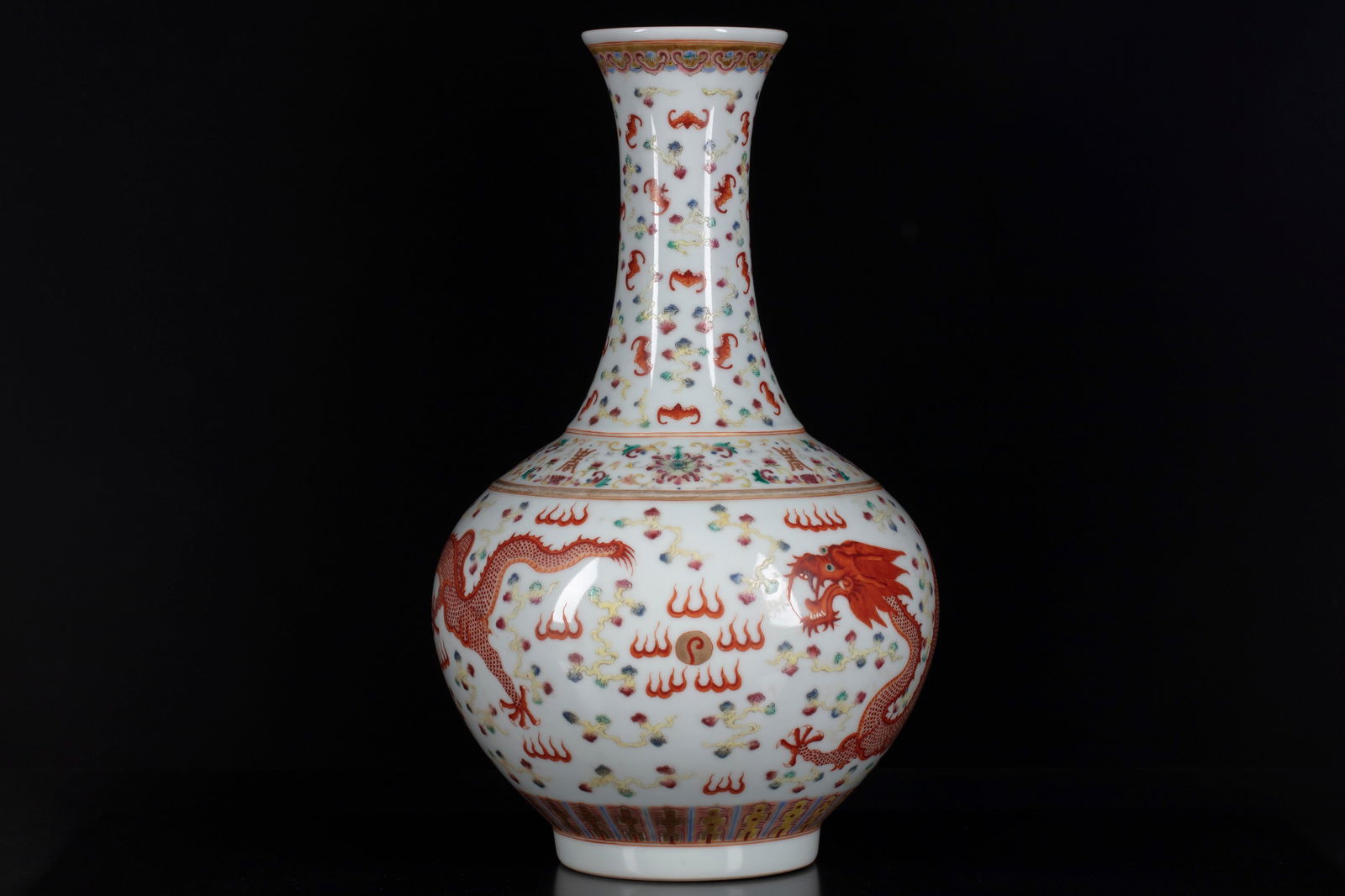 RED GLAZE DRAGON PATTERN VASE