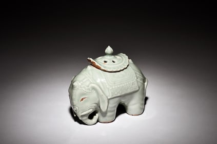 LONGQUAN WARE CELADON GLAZED 'ELEPHANT' INCENSE BURNER