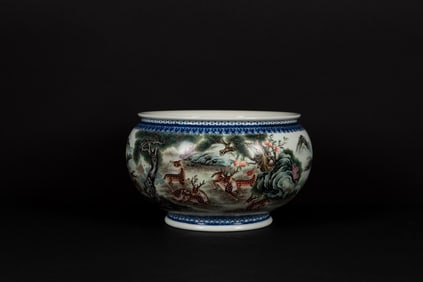 FAMILLE ROSE 'DEER' BULBOUS JAR