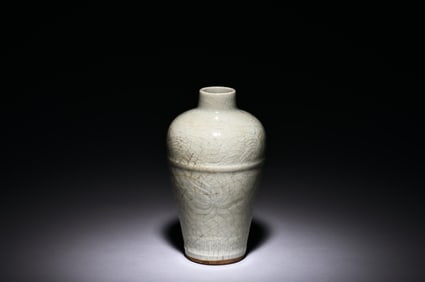 CELADON GLAZED AND IMPRESSED VASE, MEIPING