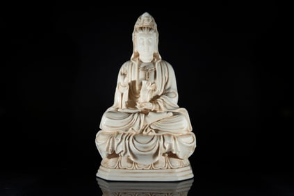 THE REPUBLIC OF CHINA "HE CHAOZONG" EXQUISITE LARD BAIDEHUA WHITE PORCELAIN AVALOKITESHVARA SEATED