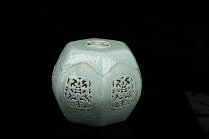 CELADON GLAZED AND OPENWORK CARVED STOOL