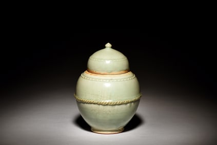 CELADON GLAZED JAR WITH COVER
