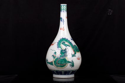 FAMILLE ROSE 'DRAGON' VASE