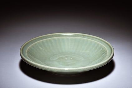 LARGE LONGQUAN WARE CHARGER