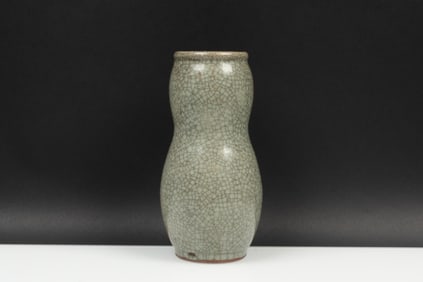 GE WARE GOURD VASE