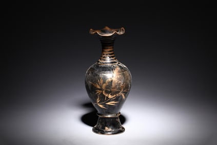 JIZHOU WARE 'FLOWERS' VASE