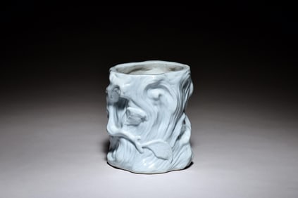 BLANC DE CHINE TREE TRUNK BRUSH POT