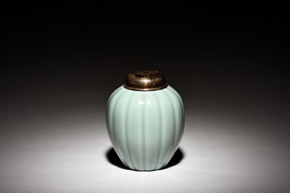 CELADON GLAZED INCENSE BURNER WITH BRONZE LID