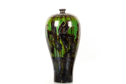 GREEN AND BLACK GLAZED VASE, MEIPING
