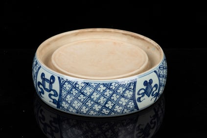 BLUE AND WHITE PATTERNED WASHER