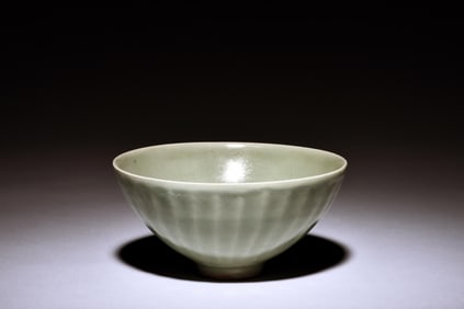 LONGQUAN WARE 'SUNFLOWER' BOWL