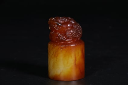 JADE CARVED 'GOLDEN TOAD' STAMP SEAL
