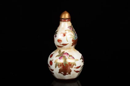 A DOUBLE-GOURD 'FLOWER' SNUFF BOTTLE