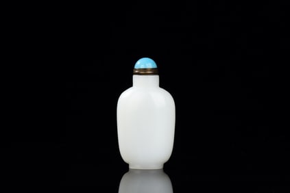 WHITE JADE SNUFF BOTTLE