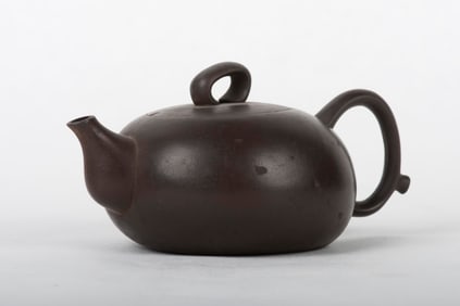 YIXING ZISHA DARK BROWN CLAY TEAPOT