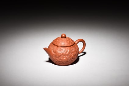 YIXING ZISHA 'DRAGON' TEAPOT