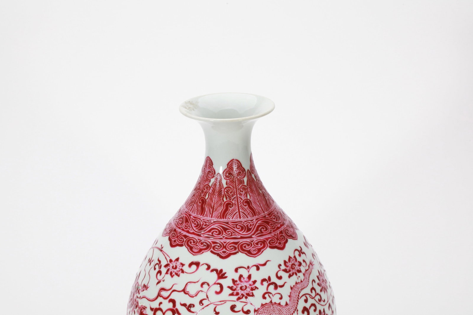 A RUBY-RED ENAMELLED DRAGON VASE - 10