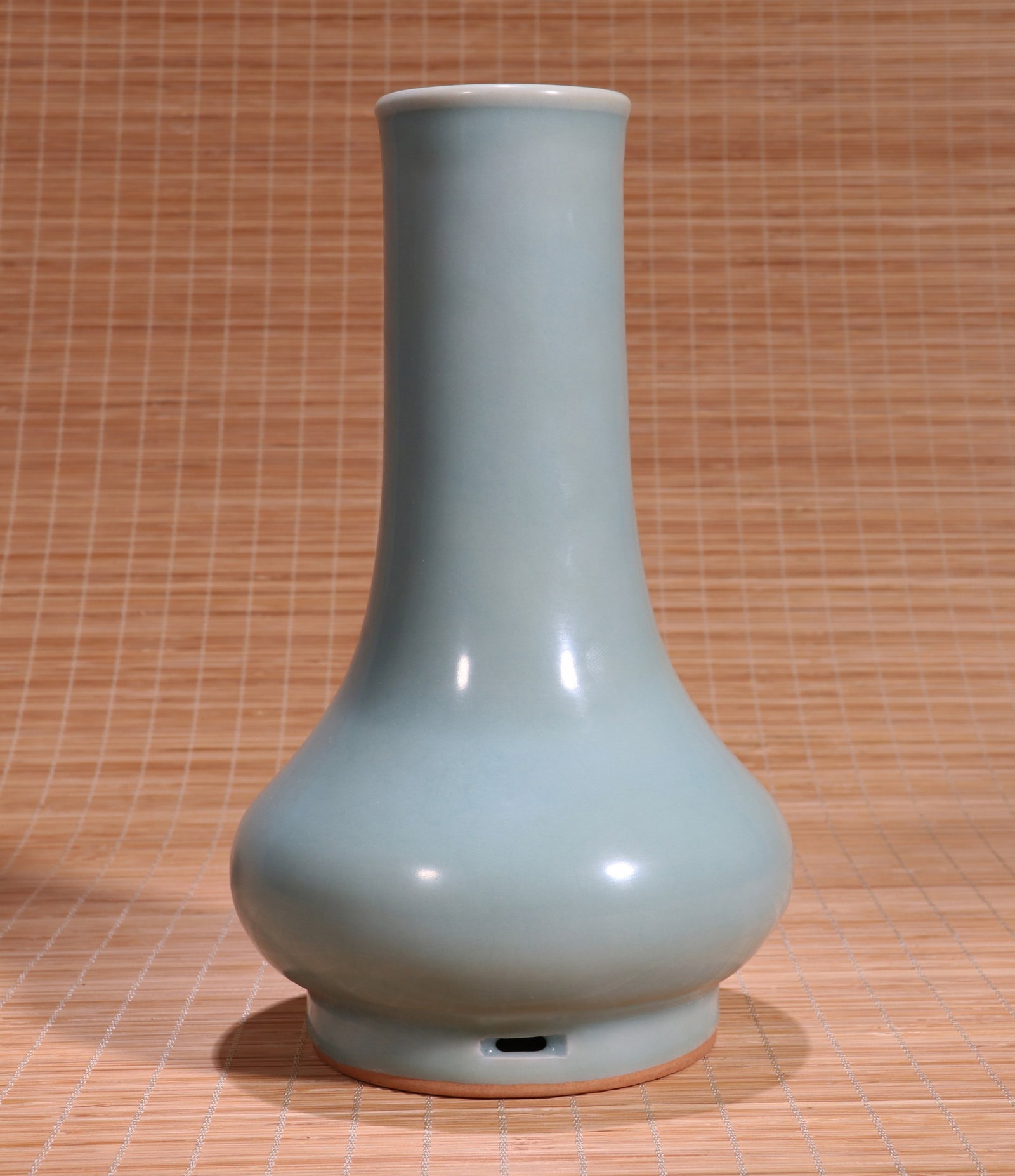 A LONGQUAN VASE - 6
