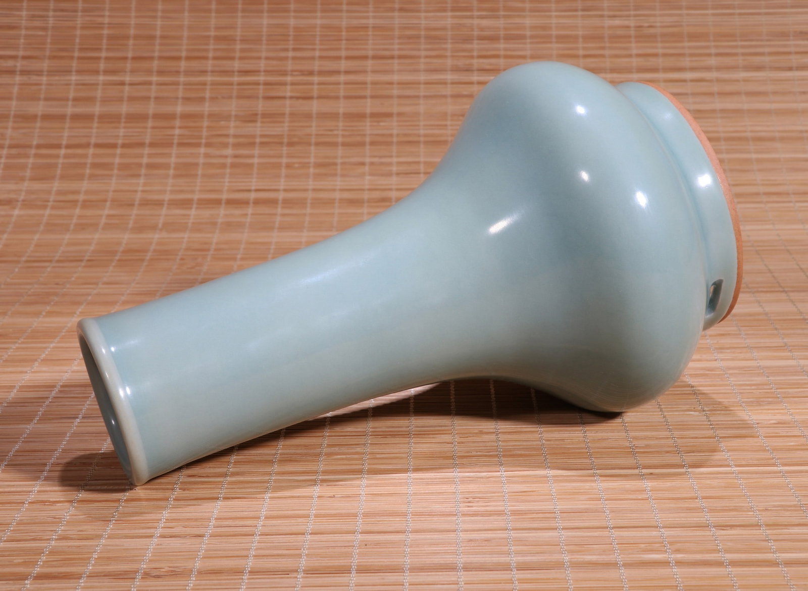 A LONGQUAN VASE - 7