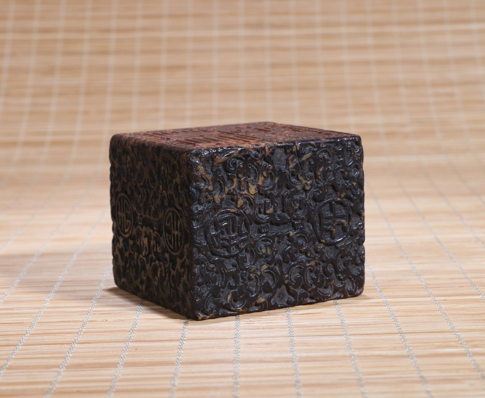 A SHOUSHAN SEAL - 4