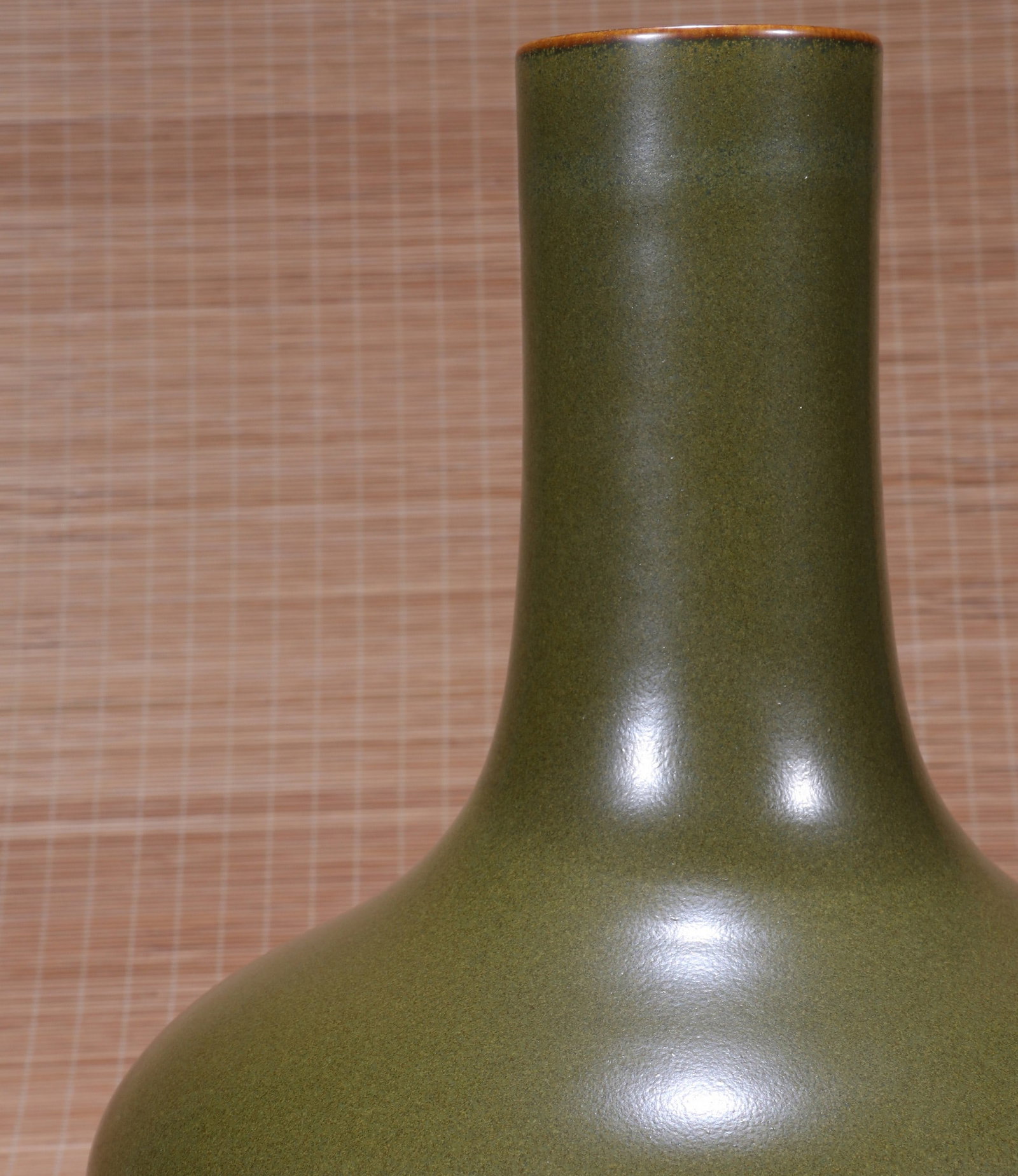 A TEA DUST GLAZED VASE - 4