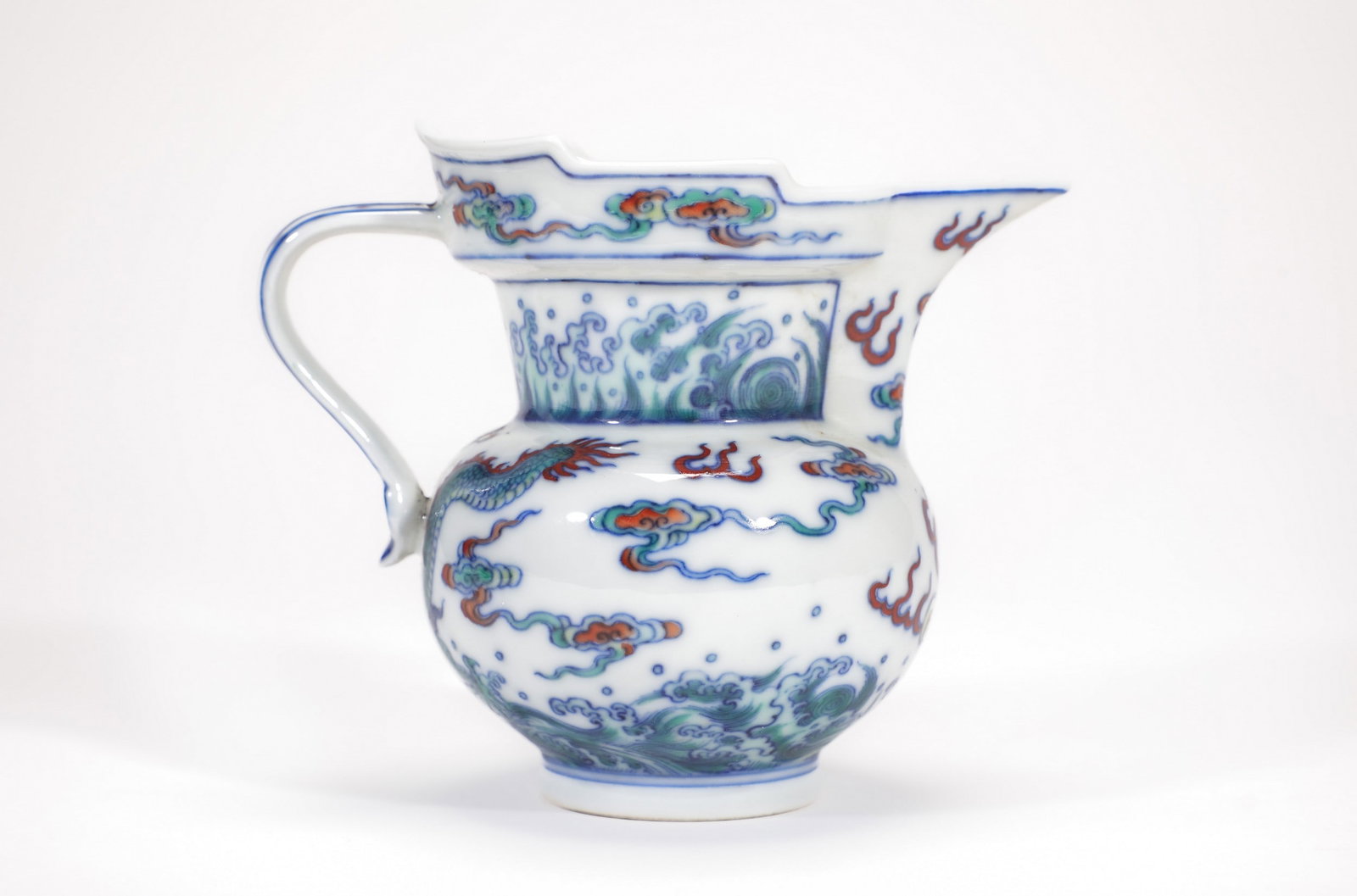 A DOUCAI DRAGON VASE - 2